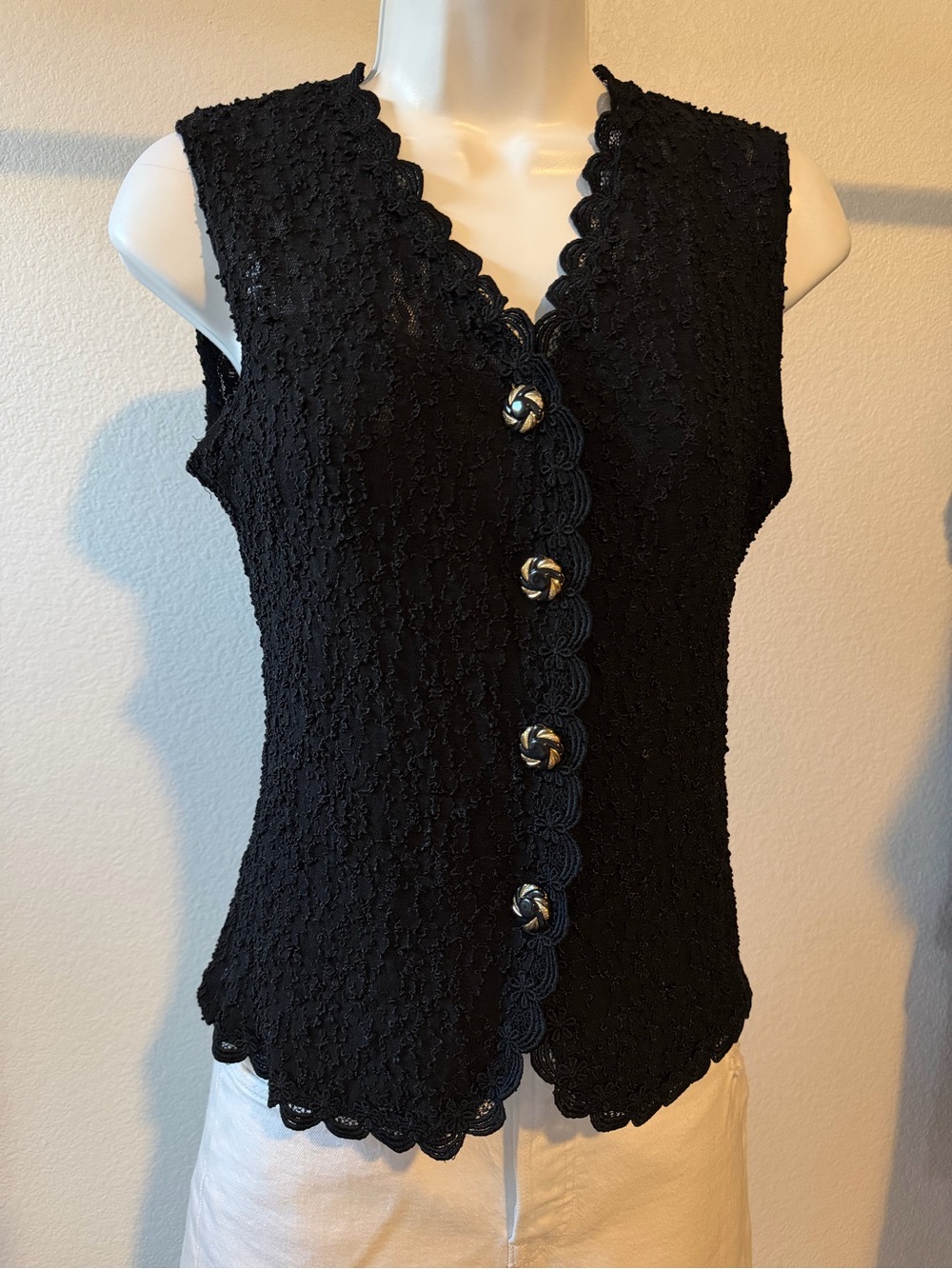 Vintage First Light Embroidered Button Front V Neck Top Size M